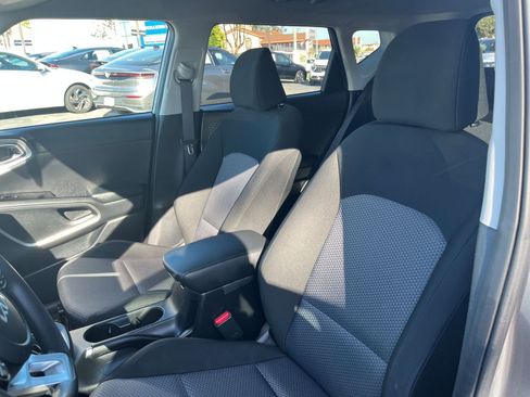 Used 2025 Kia Soul LX w/ LX Technology Package image 36