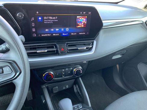 Used 2025 Chevrolet TrailBlazer LT image 18