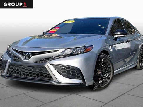 Used 2024 Toyota Camry SE w/ Convenience Package FWD image 1
