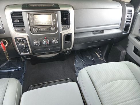 Used 2020 RAM 1500 Classic SLT image 21