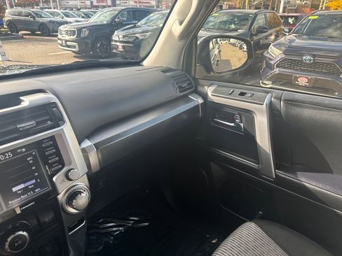 Used 2024 Toyota 4Runner SR5 image 29