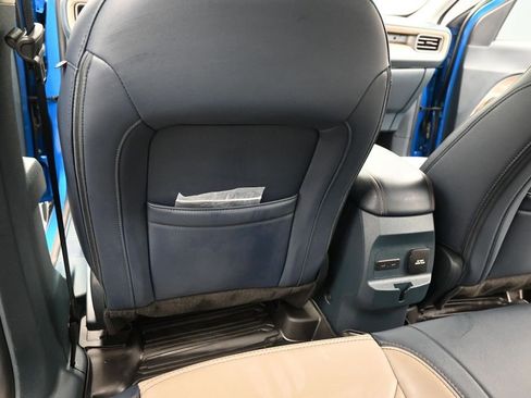 Used 2025 Ford Maverick Lariat AWD/4WD image 29