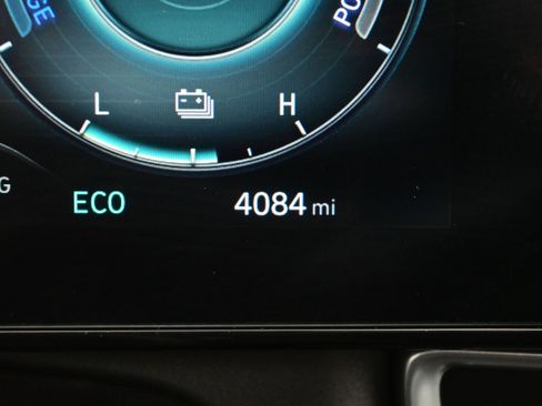 Certified 2025 Hyundai Elantra Limited image 26