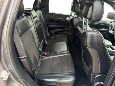 Used 2019 Jeep Grand Cherokee Laredo w/ Laredo X Package RWD image 16