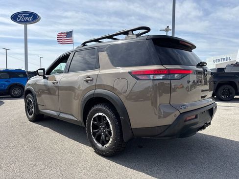 Used 2023 Nissan Pathfinder Rock Creek AWD/4WD image 4