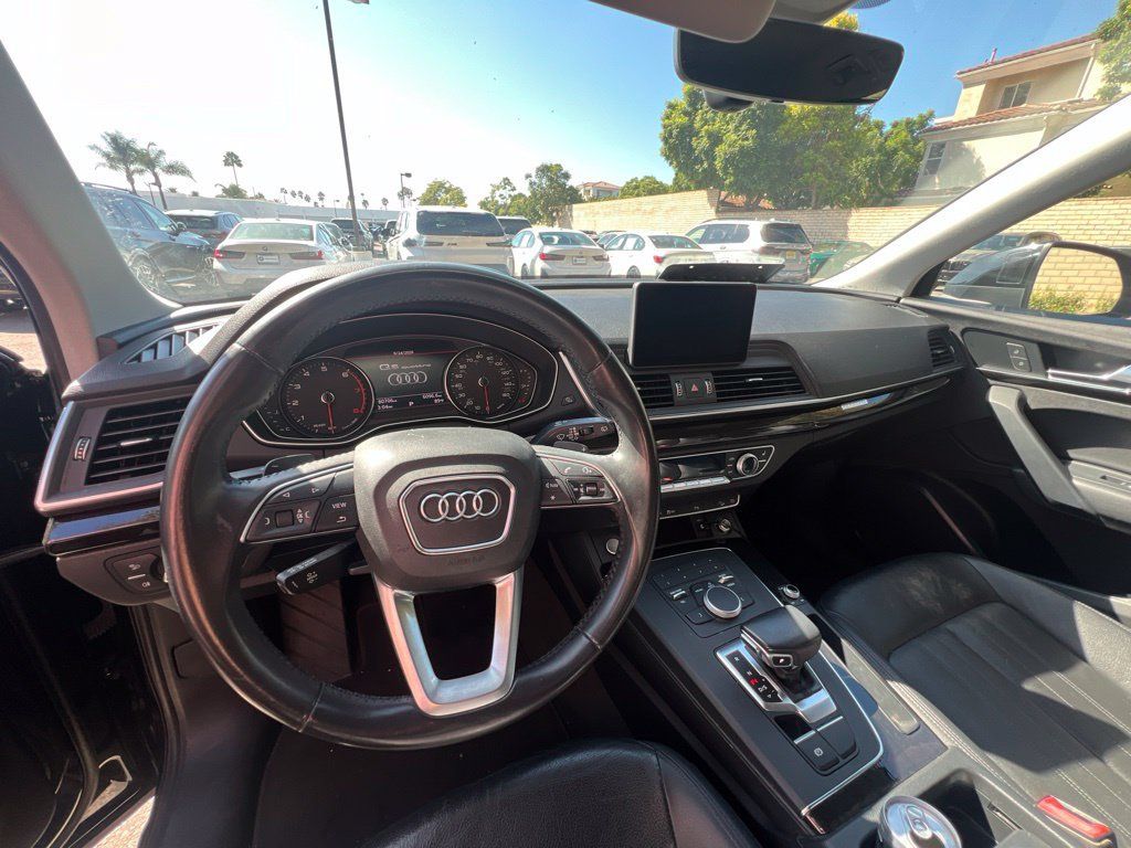 Used 2020 Audi Q5 2.0T Premium w/ Convenience Package AWD/4WD image 12