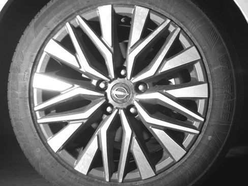 Used 2025 Nissan Altima 2.5 SV FWD image 13
