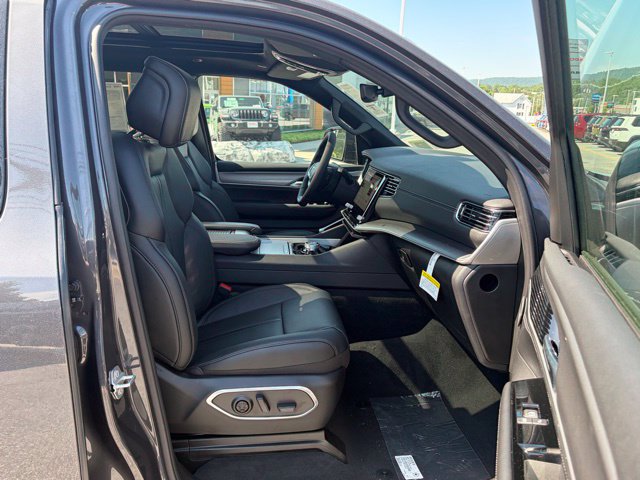 New 2026 Jeep Grand Wagoneer 4WD w/ Premium Group I image 28