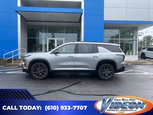 Used 2026 Chevrolet Traverse RS AWD/4WD image 1