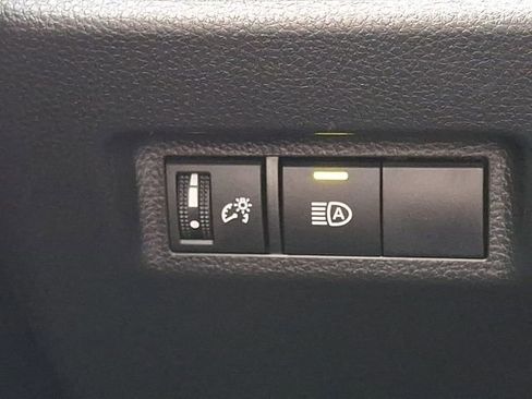 Used 2025 Toyota RAV4 XLE image 24