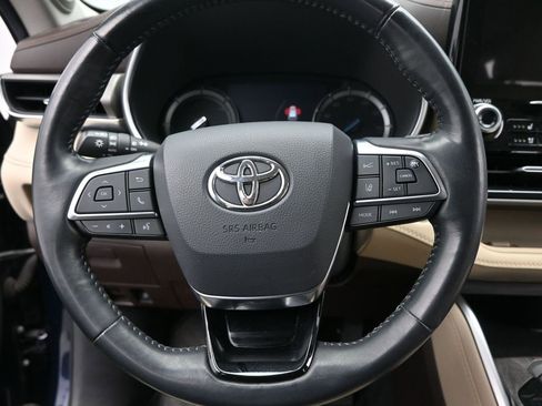 Used 2020 Toyota Highlander Limited image 27