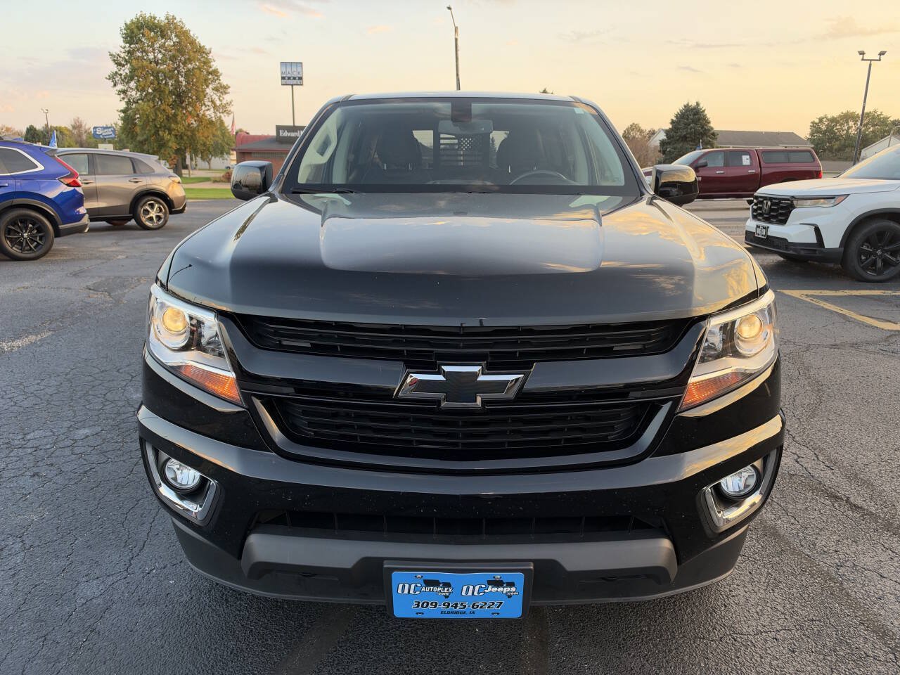 Used 2019 Chevrolet Colorado Z71 w/ Z71 Midnight Edition AWD/4WD image 9