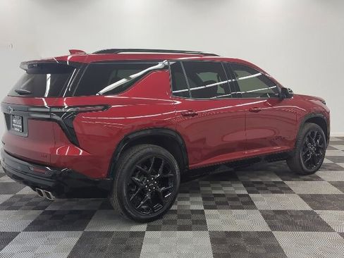 Used 2025 Chevrolet Traverse RS AWD/4WD image 7