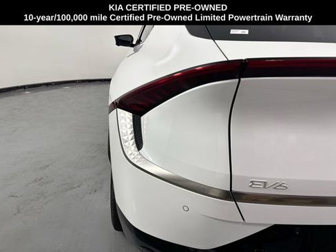 Certified 2024 Kia EV6 Wind w/ Wind Technology Package AWD/4WD image 28
