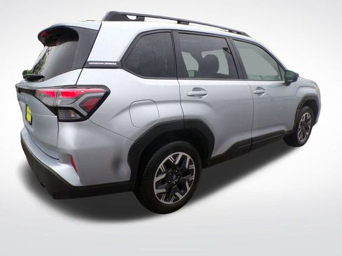 Used 2026 Subaru Forester Premium AWD/4WD image 7