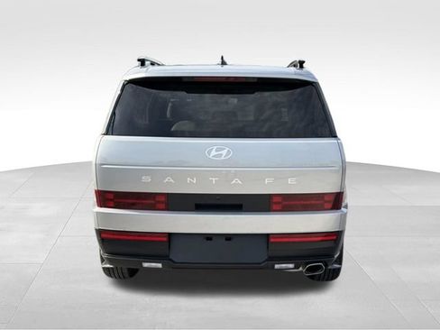 Used 2024 Hyundai Santa Fe SEL FWD image 4