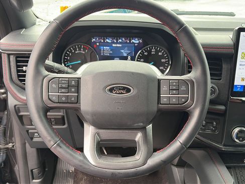 Used 2023 Ford Expedition Limited AWD/4WD image 5