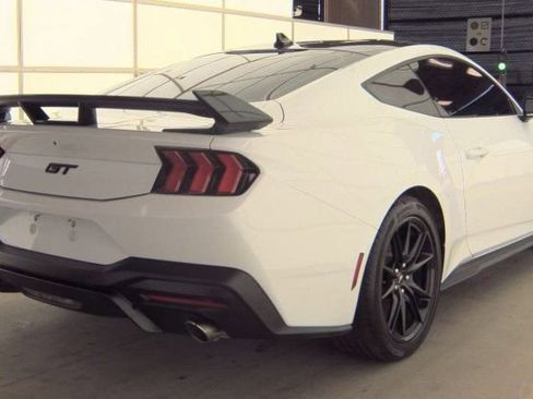 Used 2024 Ford Mustang GT Premium image 3