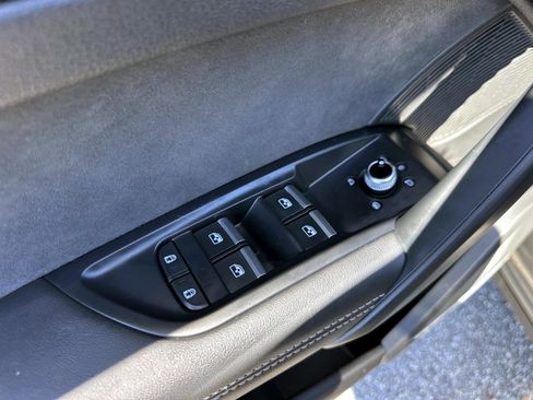 Used 2023 Audi SQ5 Premium Plus w/ Premium Plus Package image 18