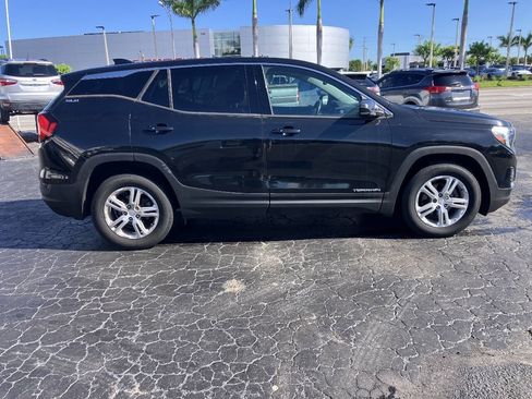 Used 2018 GMC Terrain SLE FWD image 1