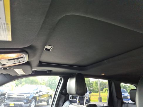 Used 2018 Jeep Grand Cherokee Limited AWD/4WD image 16