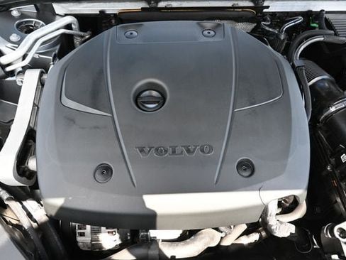 Used 2020 Volvo V60 T5 Cross Country AWD/4WD image 17