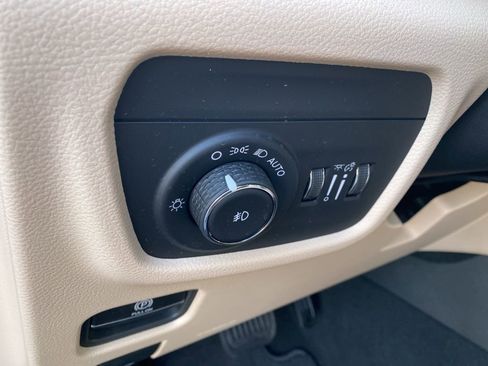 New 2025 Jeep Grand Cherokee L Limited image 16