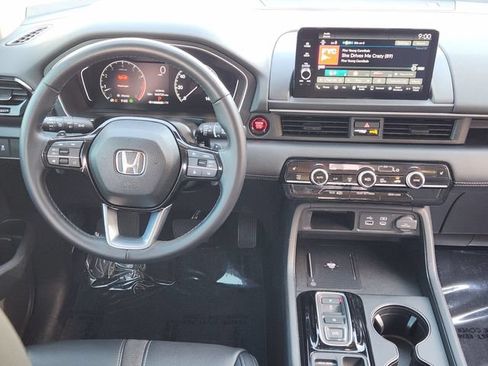 Used 2025 Honda Pilot EX-L image 27