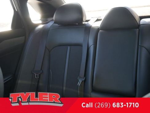 Used 2023 Kia K5 GT-Line image 41