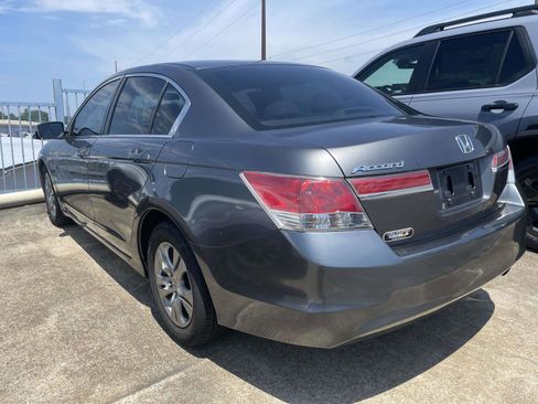 Used 2011 Honda Accord LX-P image 2