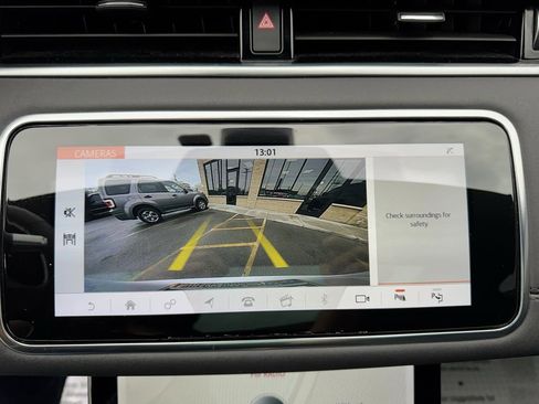 Used 2020 Land Rover Range Rover Evoque SE image 20