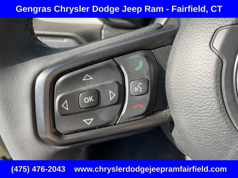 Used 2024 Jeep Wrangler Unlimited AWD/4WD image 35