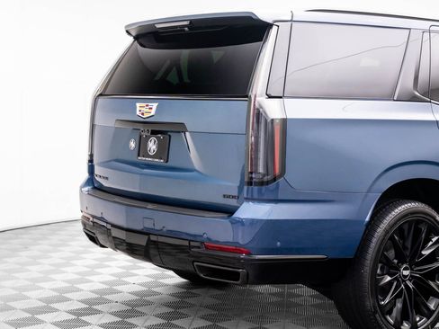 New 2026 Cadillac Escalade Platinum Sport w/ LPO, ONYX Package image 32