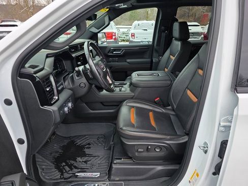 Used 2022 GMC Sierra 1500 AT4 w/ AT4 Premium Package image 17