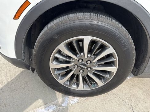 Used 2020 Lincoln Nautilus FWD w/ Equipment Group 101A image 9