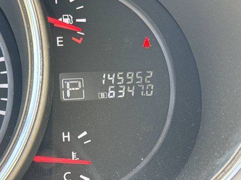 Used 2014 Nissan Murano S FWD image 17