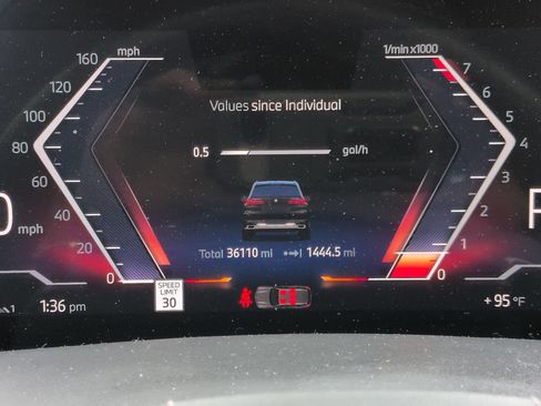 Used 2025 BMW X5 sDrive40i w/ Climate Comfort Package RWD image 30