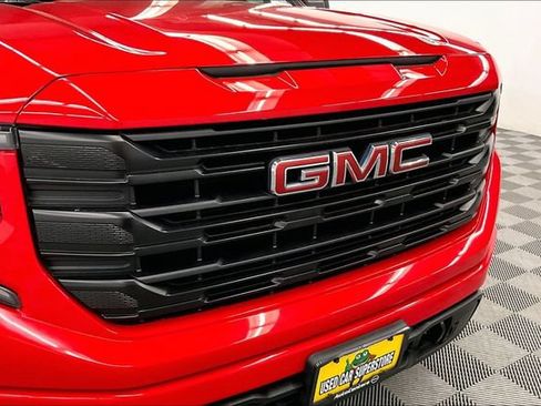 Used 2023 GMC Sierra 1500 Pro w/ Graphite Edition AWD/4WD image 31