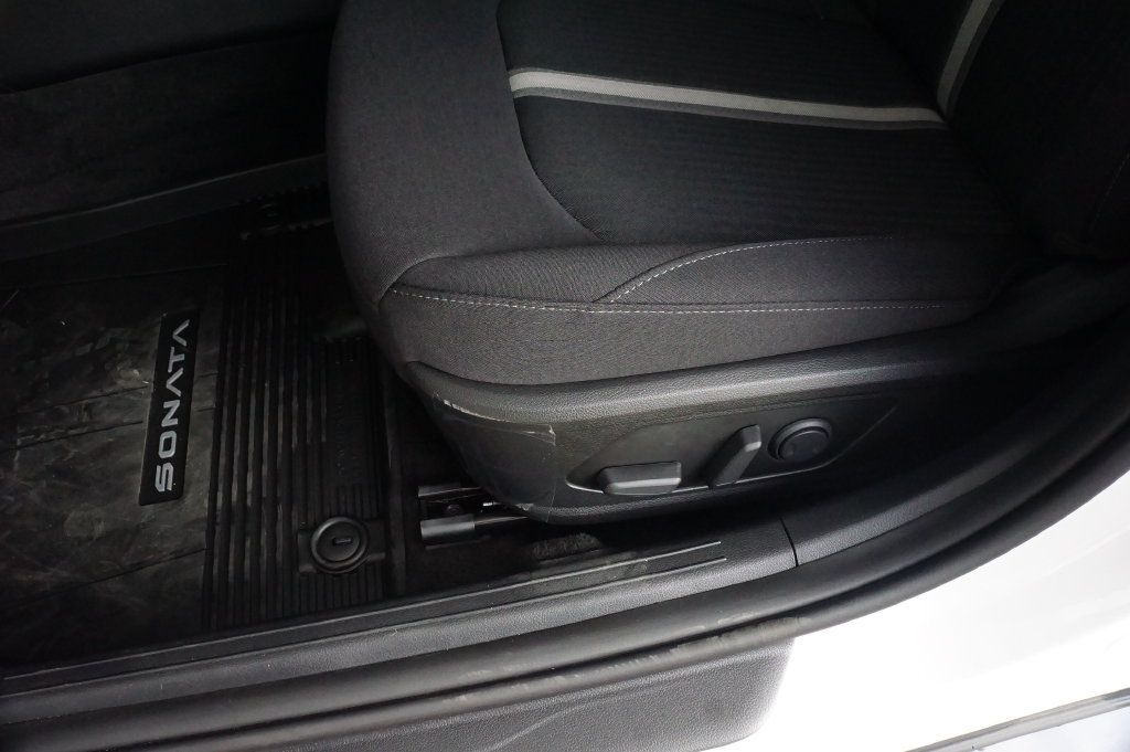 New 2026 Hyundai Sonata SEL FWD image 17