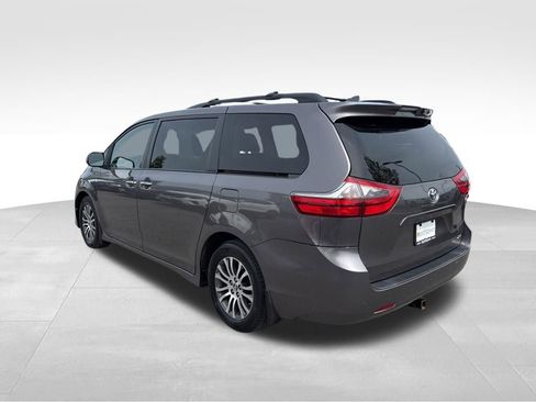 Used 2020 Toyota Sienna XLE FWD image 8