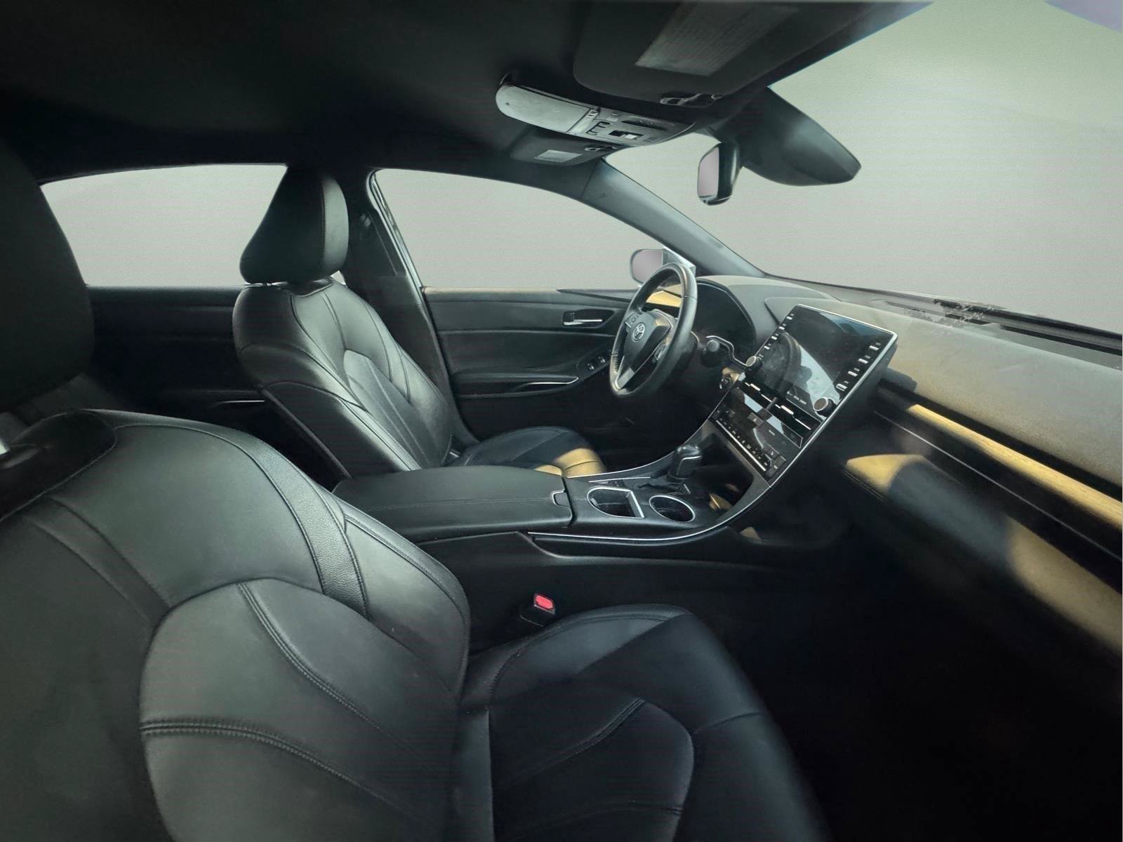 Used 2022 Toyota Avalon XLE FWD image 14