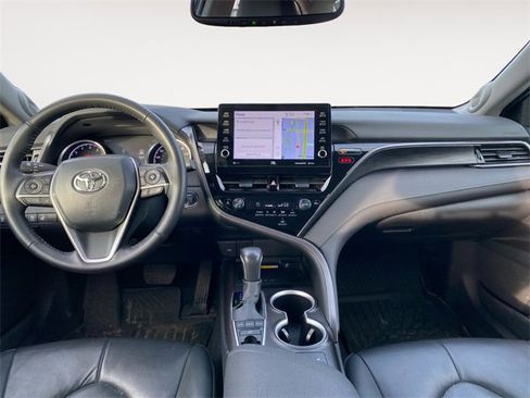 Used 2024 Toyota Camry XLE image 10