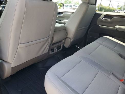 Used 2023 GMC Sierra 1500 SLE image 22