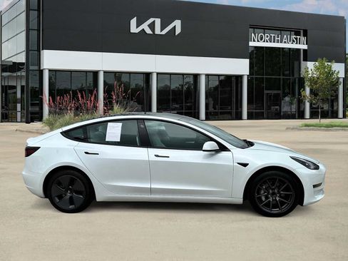 Used 2023 Tesla Model 3 Standard Range RWD image 7