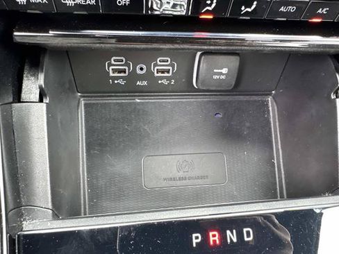 Used 2023 Jeep Grand Cherokee Altitude AWD/4WD image 21