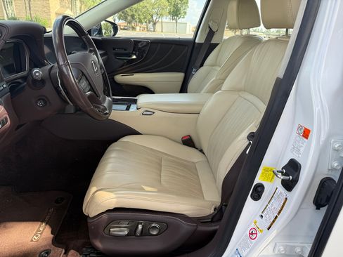 Used 2018 Lexus LS 500h AWD w/ Interior Upgrade Package image 16