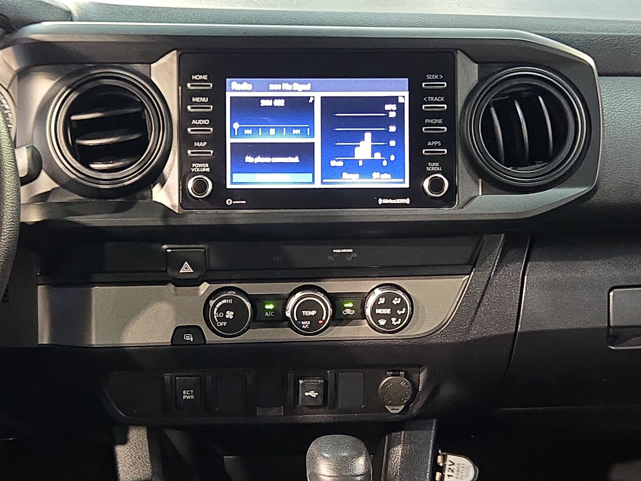Used 2023 Toyota Tacoma SR RWD image 16