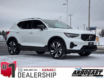 Used 2023 Volvo XC40 B5 Plus w/ Climate Package