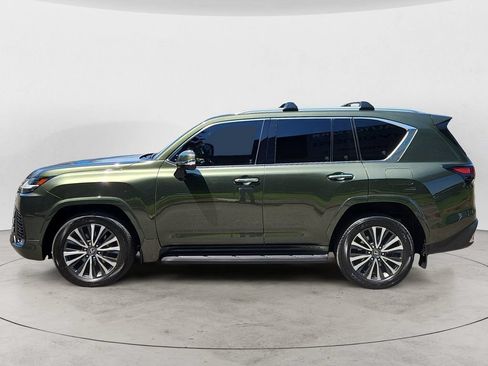 Used 2024 Lexus LX 600 4WD w/ Premium Package image 8