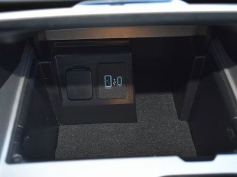 Used 2023 Ford Explorer XLT w/ Equipment Group 202A image 28